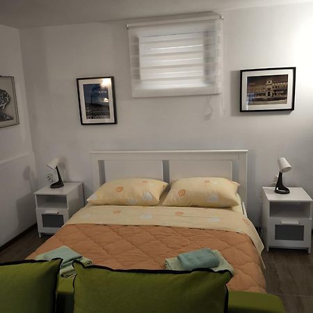 Studio Apartman Nona Angela-Valun Cres Esterno foto