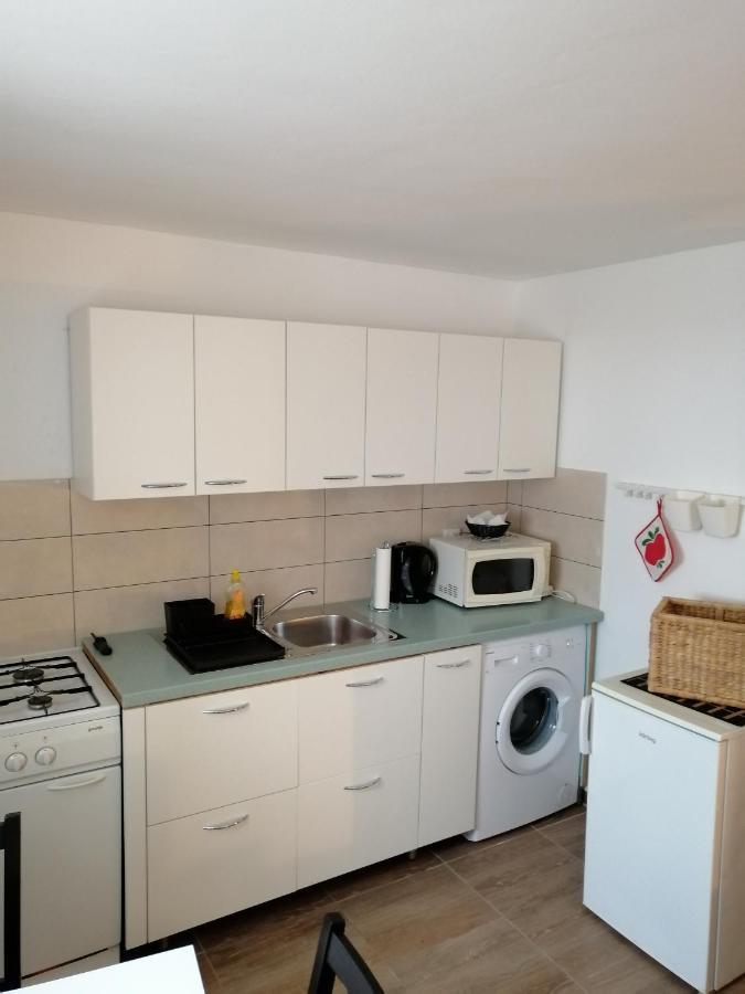 Studio Apartman Nona Angela-Valun Cres Esterno foto
