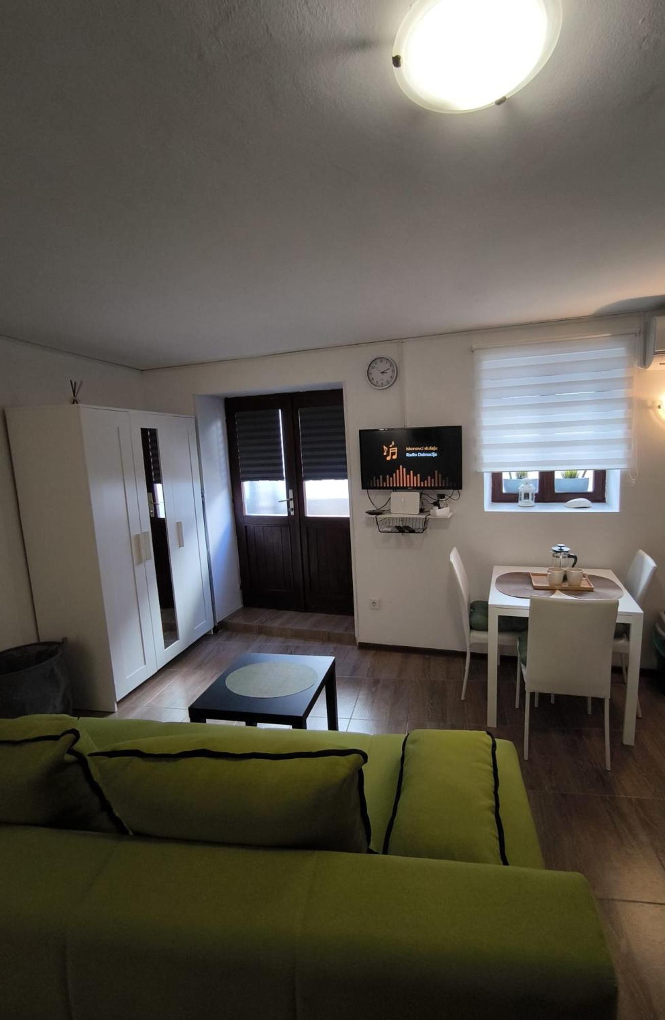 Studio Apartman Nona Angela-Valun Cres Esterno foto